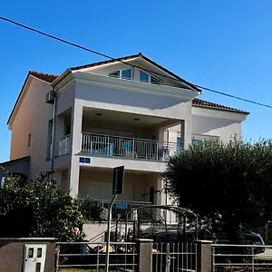 apartments-villa-lili.in-istria.net/